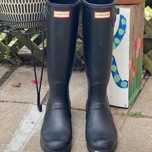 Hunter rain boots  sz. 9.